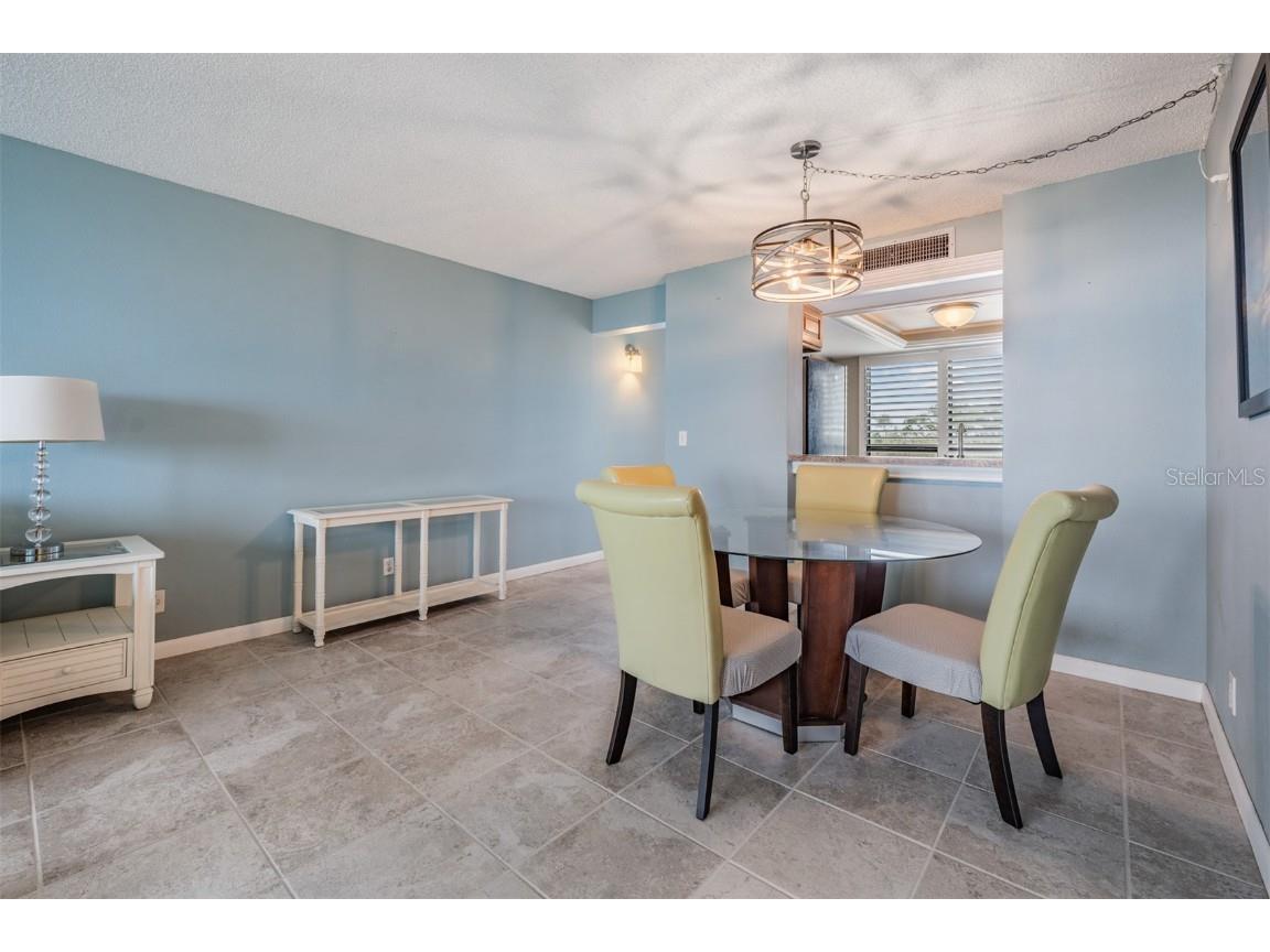 2620 Cove Cay Drive #601 Clearwater FL 33760 - TAMPA BAY AND GOLF COURSE POND TB8454500 image10