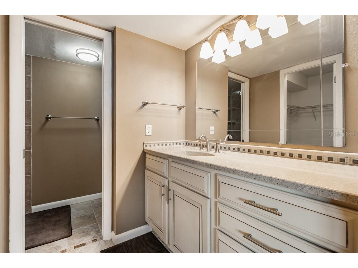 2620 Cove Cay Drive #601 Clearwater FL 33760 - TAMPA BAY AND GOLF COURSE POND TB8454500 image19