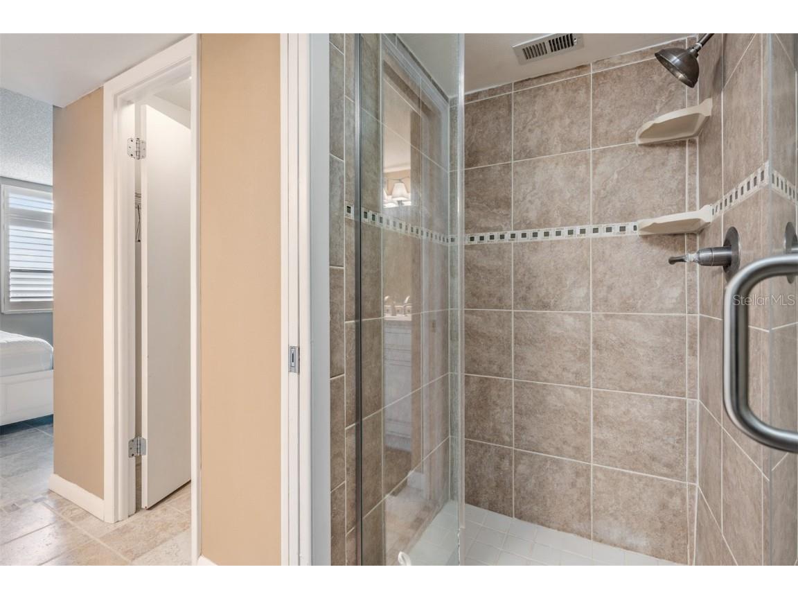 2620 Cove Cay Drive #601 Clearwater FL 33760 - TAMPA BAY AND GOLF COURSE POND TB8454500 image20