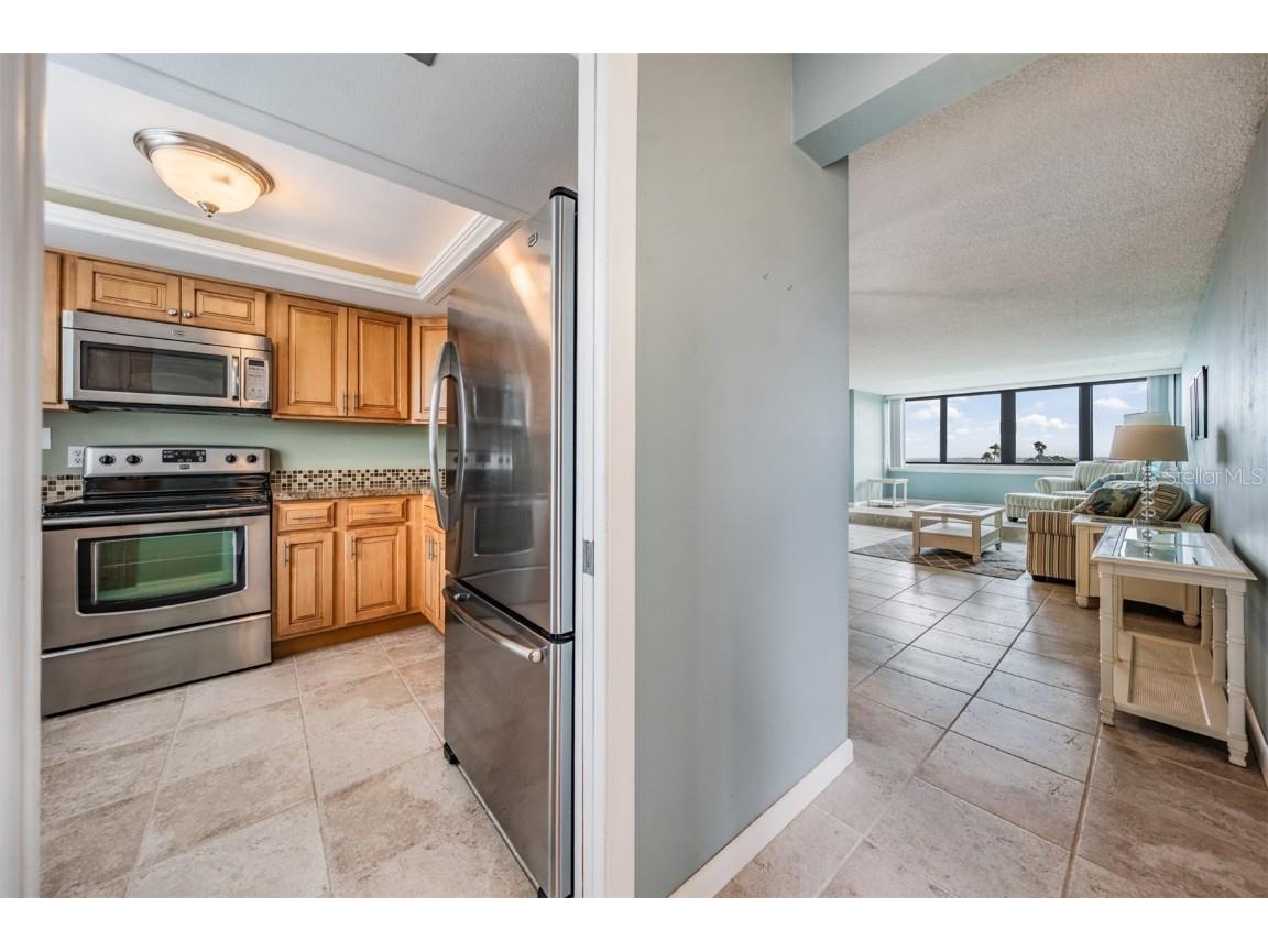 2620 Cove Cay Drive #601 Clearwater FL 33760 - TAMPA BAY AND GOLF COURSE POND TB8454500 image7