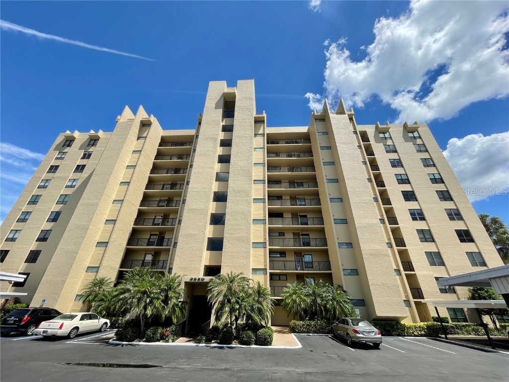 2620 Cove Cay Drive #901 Clearwater FL 33760 - TAMPA BAY T3438247 image1