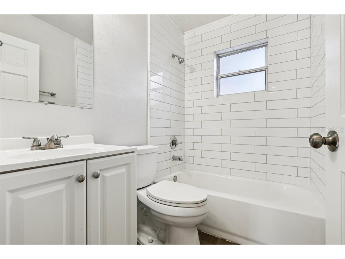 2620 Hawthorne Street Orlando FL 32806 O6348576 image17