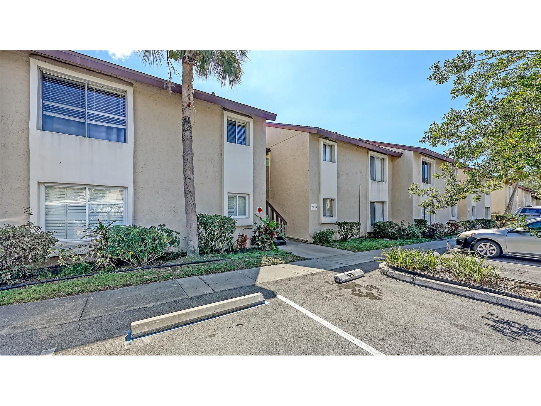 2620 Hidden Lake Drive N #B Sarasota FL 34237 A4674382 image1