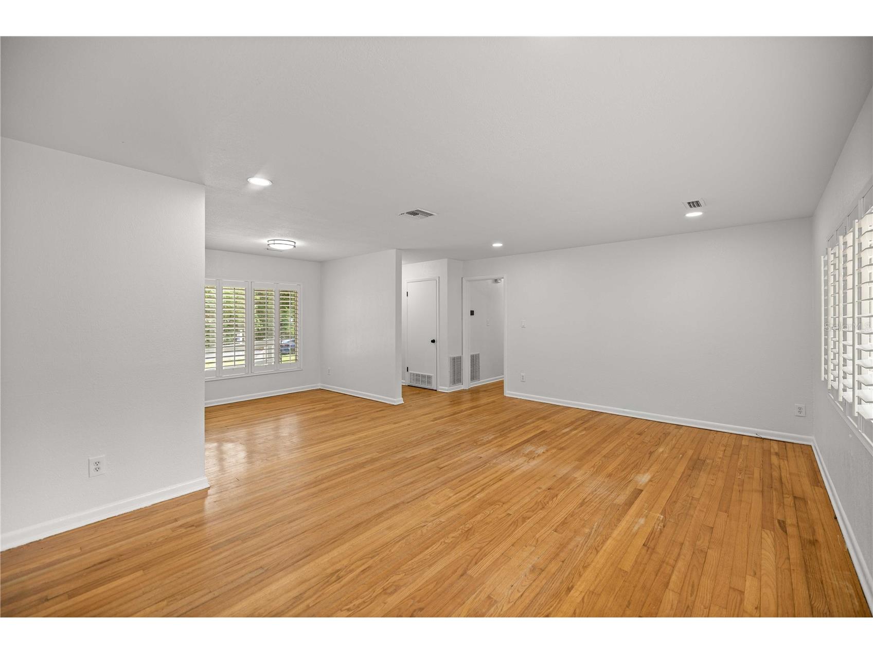 2620 NW 11th Avenue Gainesville FL 32605 TB8501875 image9