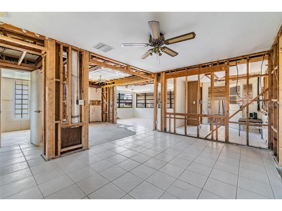 2620 Trent Road Palm Harbor FL 34684 - CANAL TO LAKE TARPON TB8413075 image3