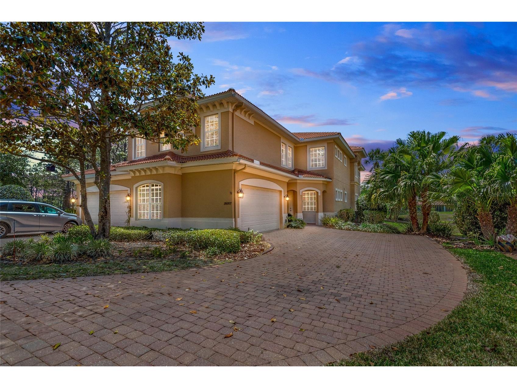 26207 Avenida Las Colinas Howey In The Hills FL 34737 G5112713 image1
