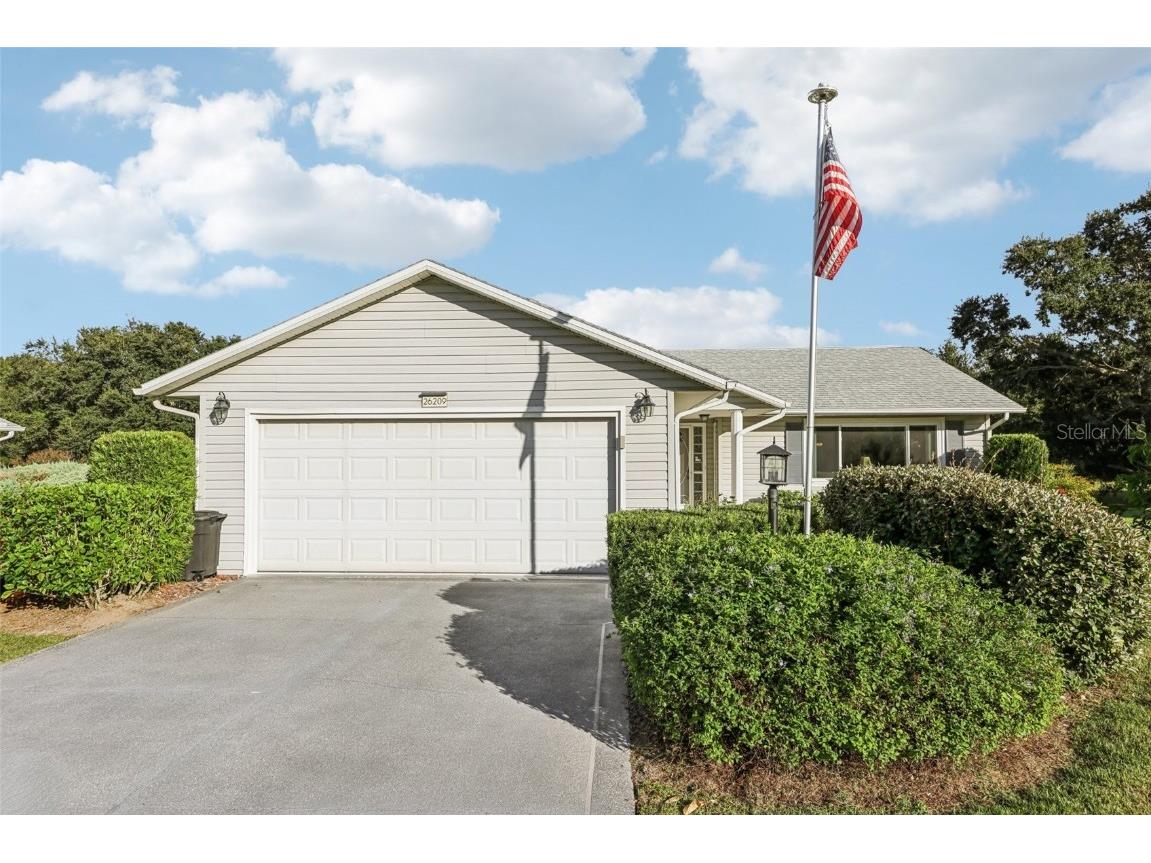 26209 Newcombe Circle Leesburg FL 34748 G5104476 image1