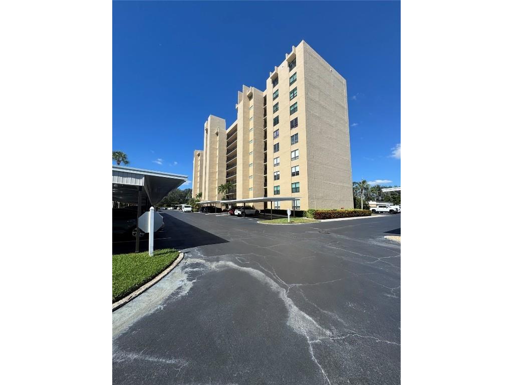 2621 Cove Cay Drive #105 Clearwater FL 33760 TB8438743 image1