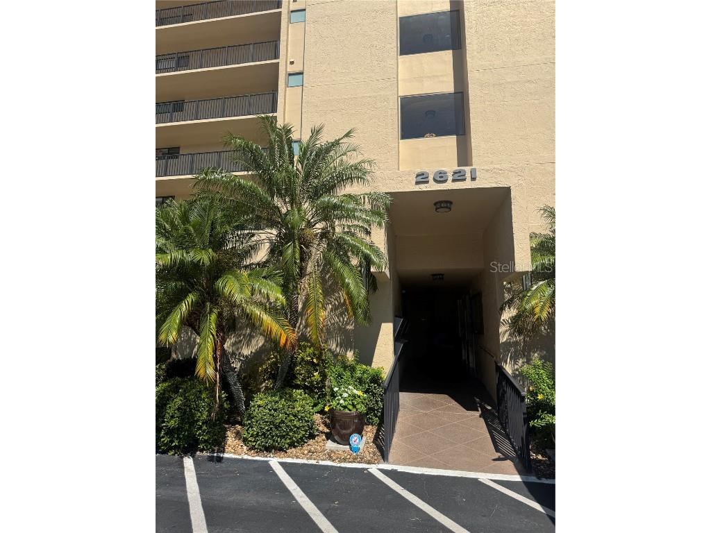 2621 Cove Cay Drive #105 Clearwater FL 33760 TB8438743 image2