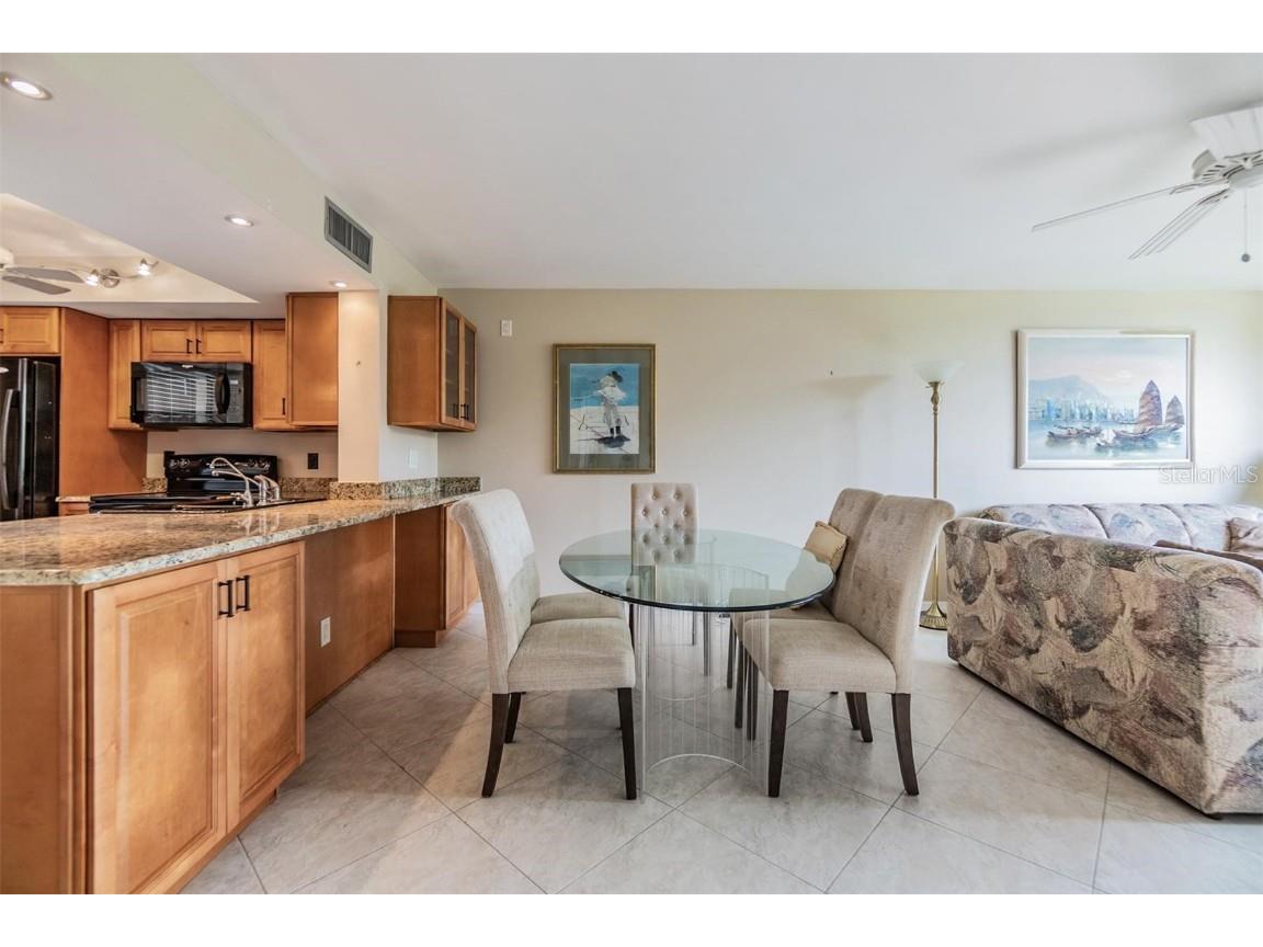 2621 Cove Cay Drive #302 Clearwater FL 33760 - TAMPA BAY TB8394854 image7