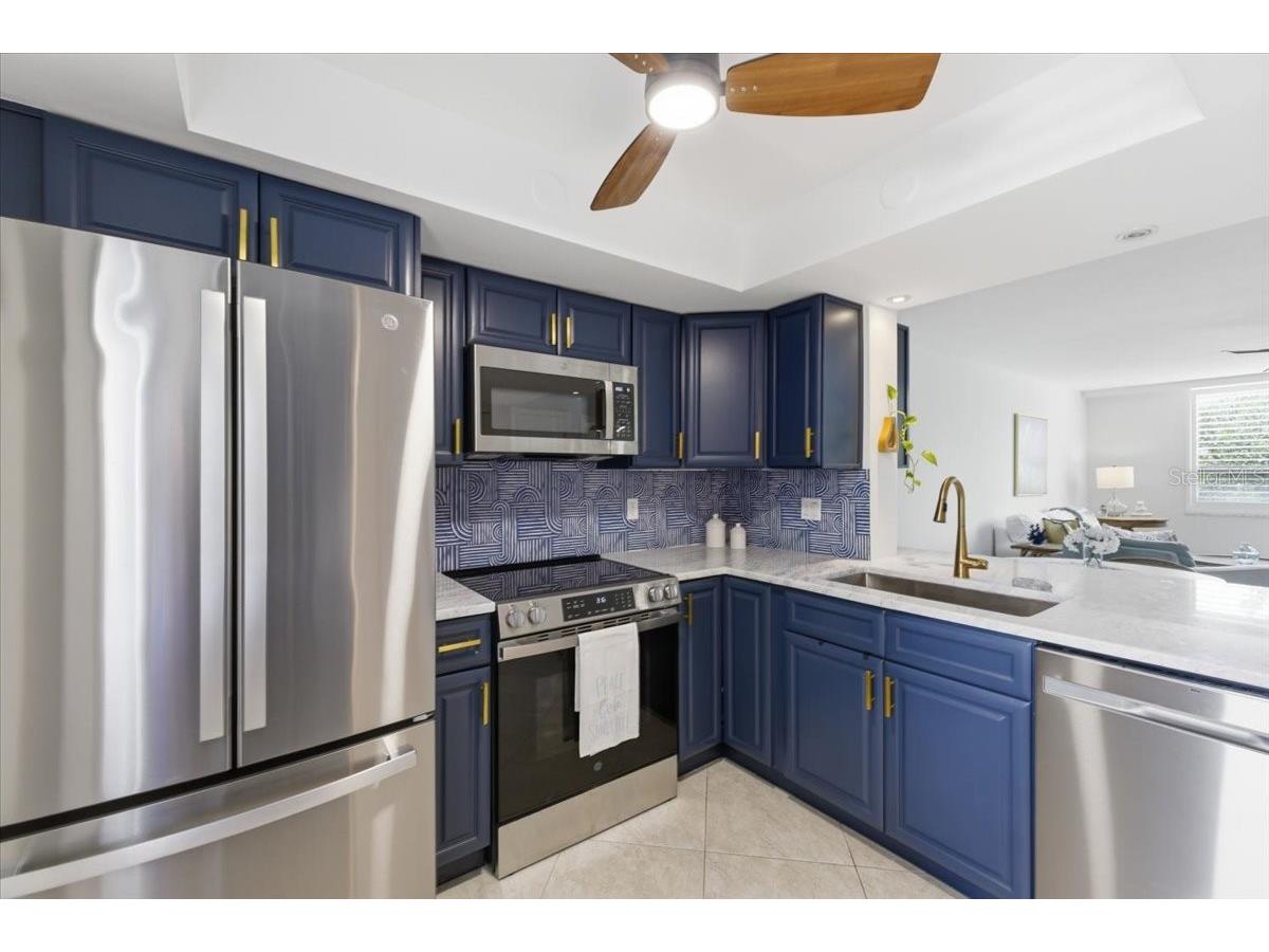 2621 Cove Cay Drive #302 Clearwater FL 33760 TB8508674 image4