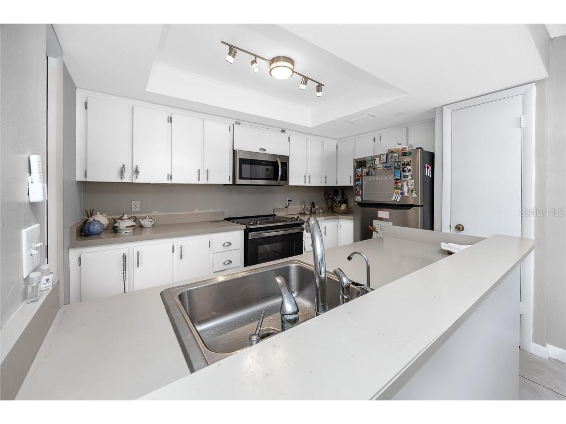 2621 Cove Cay Drive #309 Clearwater FL 33760 - TAMPA BAY TB8396275 image3