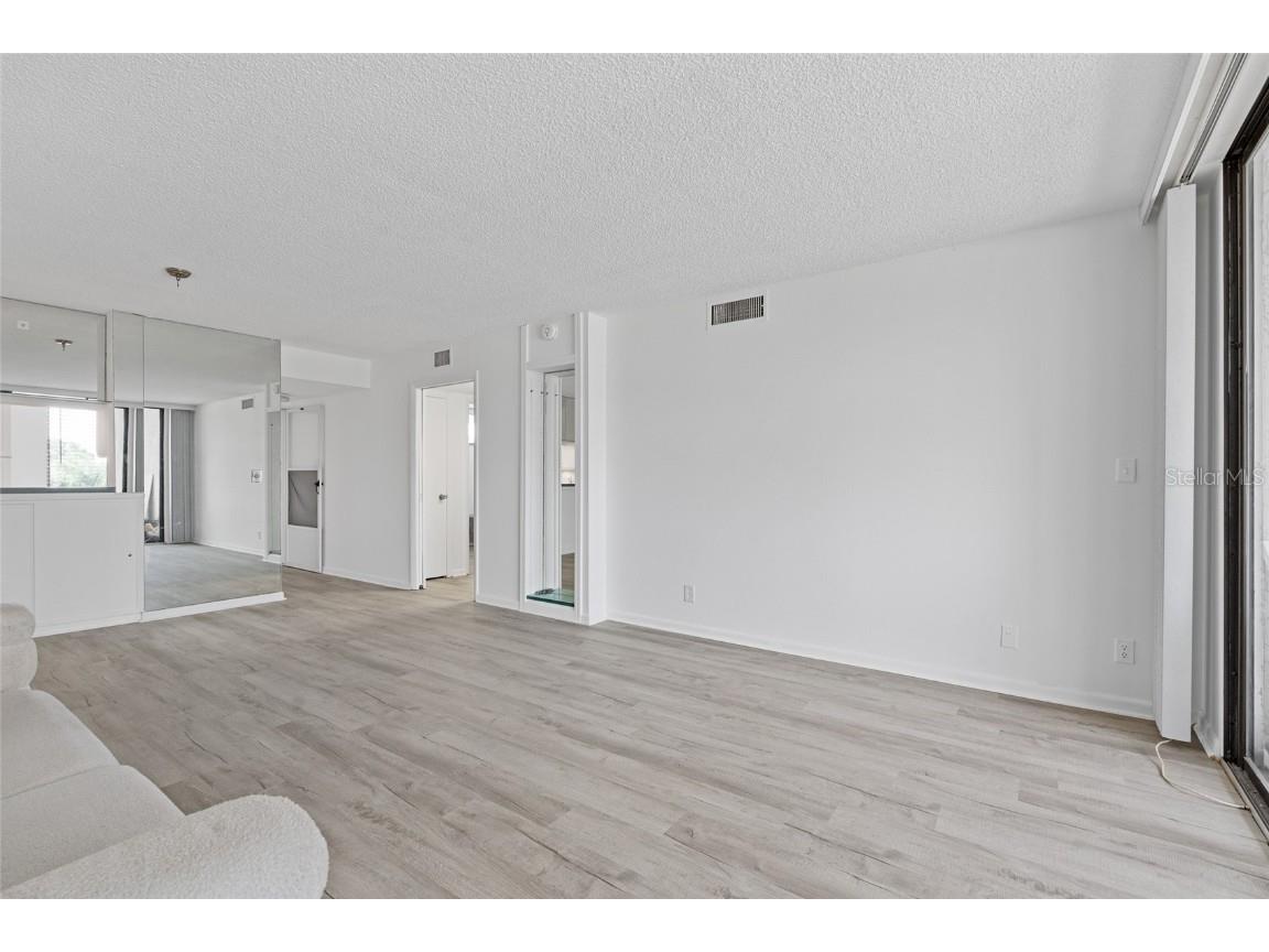 2621 Cove Cay Drive #407 Clearwater FL 33760 - TAMPA BAY TB8413626 image12