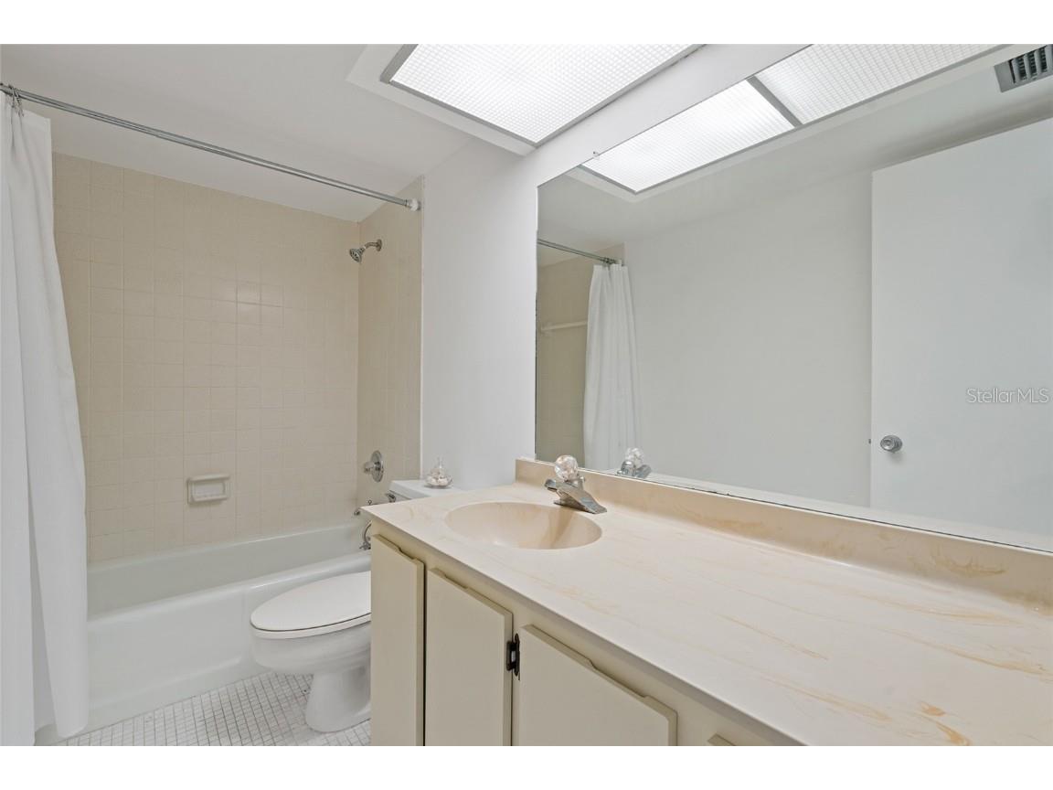 2621 Cove Cay Drive #407 Clearwater FL 33760 - TAMPA BAY TB8413626 image22