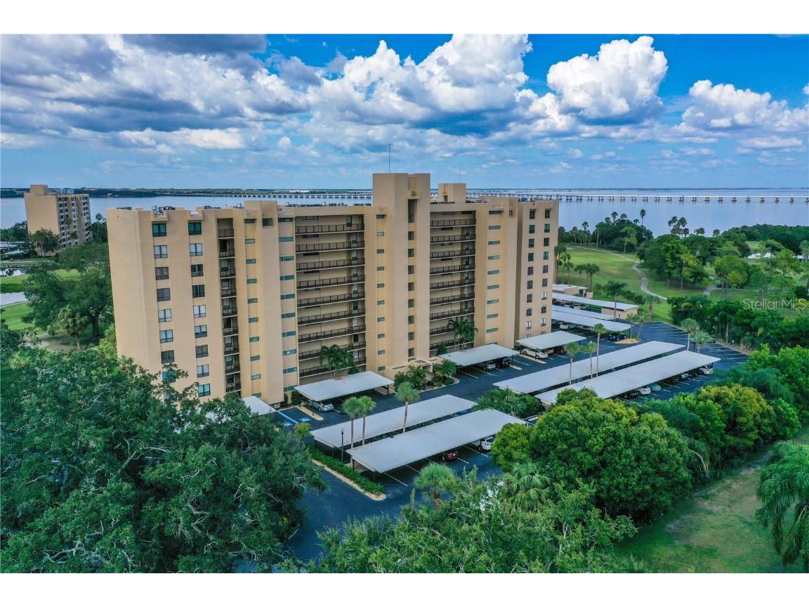 2621 Cove Cay Drive #902 Clearwater FL 33760 - TAMPA BAY U8213194 image1