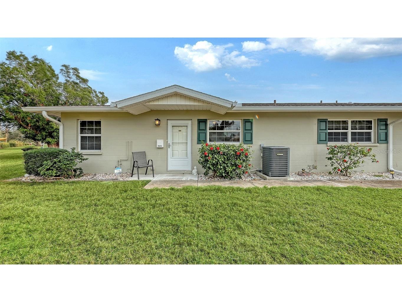 2621 Golf Course Drive #401 Sarasota FL 34234 A4635028 image1