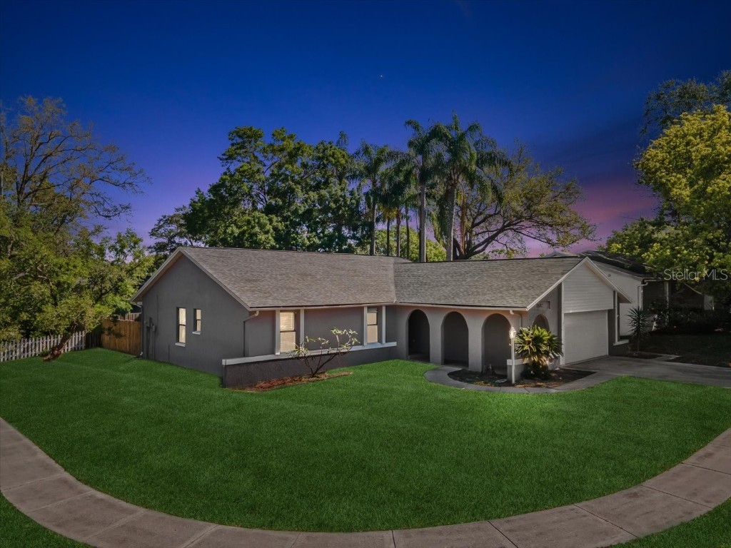 2621 Sunnyside Circle Palm Harbor FL 34684 L4949282 image1