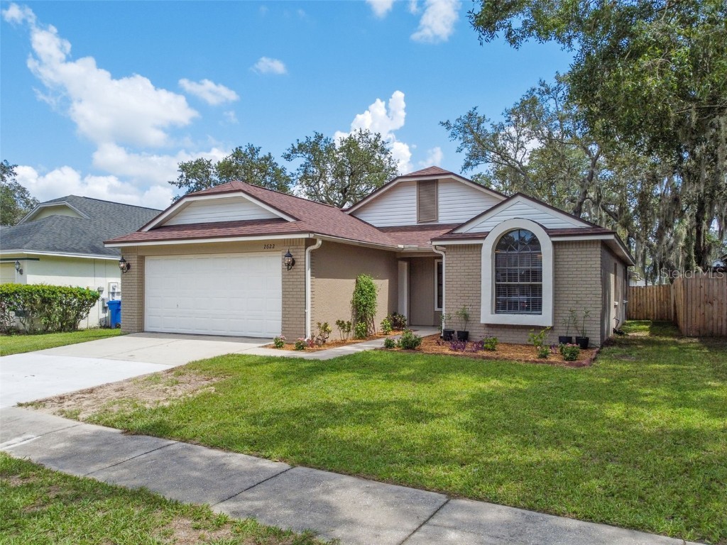 2622 Wrencrest Circle Valrico FL 33596 T3460793 image1