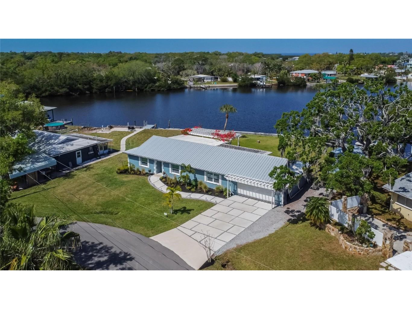 2623 Manatee Harbor Drive Ruskin FL 33570 - TAMPA BAY U8234450 image1