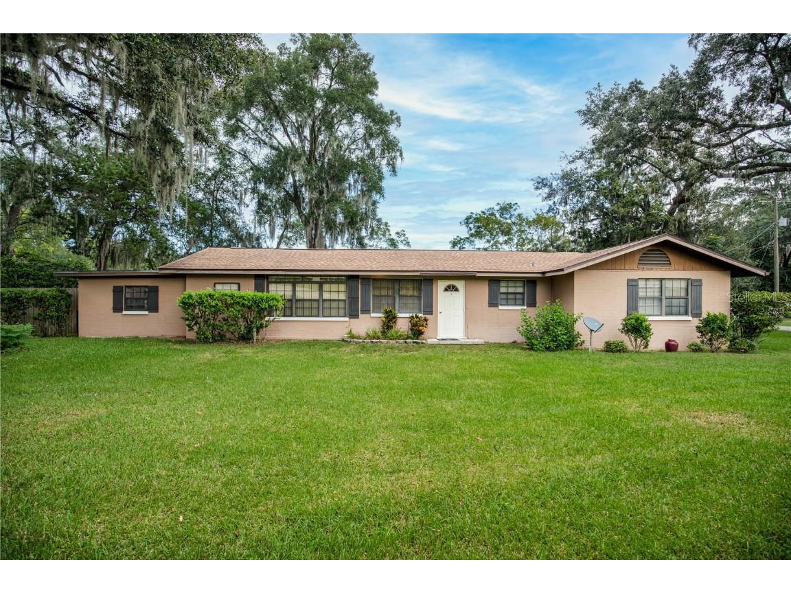 2623 NE 3rd Street Ocala FL 34470 OM664394 image1