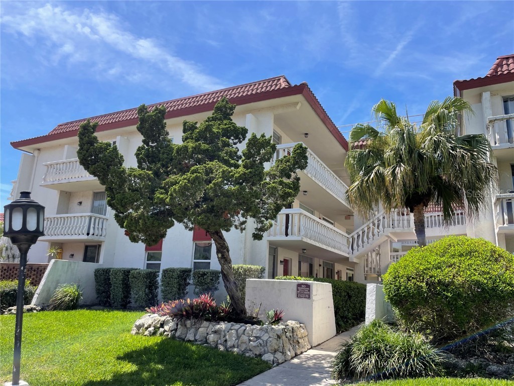 2623 Seville Boulevard #105 Clearwater FL 33764 U8239374 image1