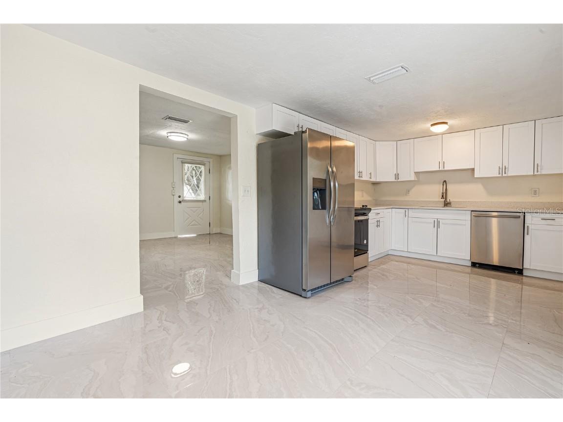 2624 Lee Street Punta Gorda FL 33950 C7498781 image4