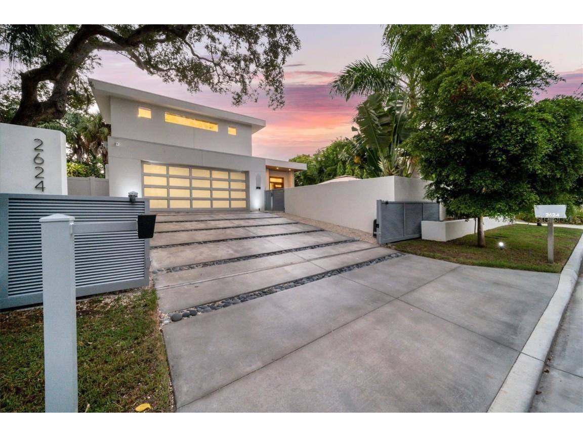 2624 Mulberry Terrace Sarasota FL 34239 A4584702 image1