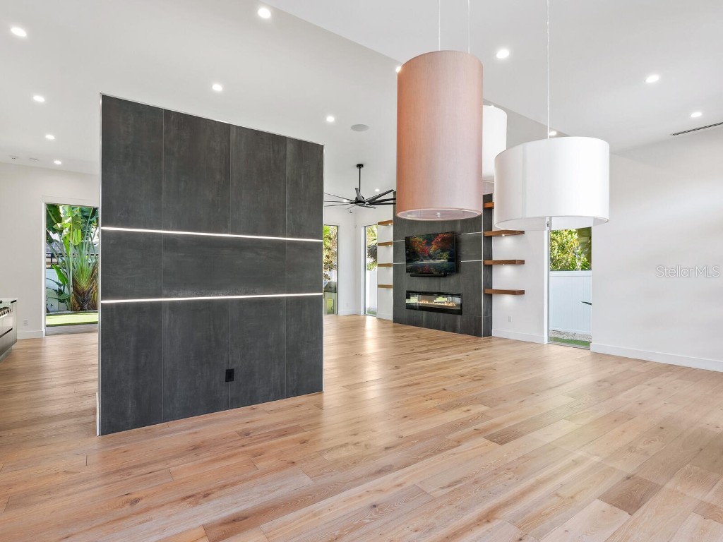 2624 Mulberry Terrace Sarasota FL 34239 A4668284 image18