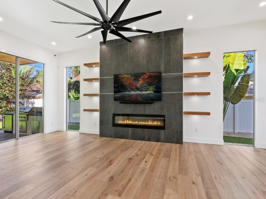 2624 Mulberry Terrace Sarasota FL 34239 A4668284 image20