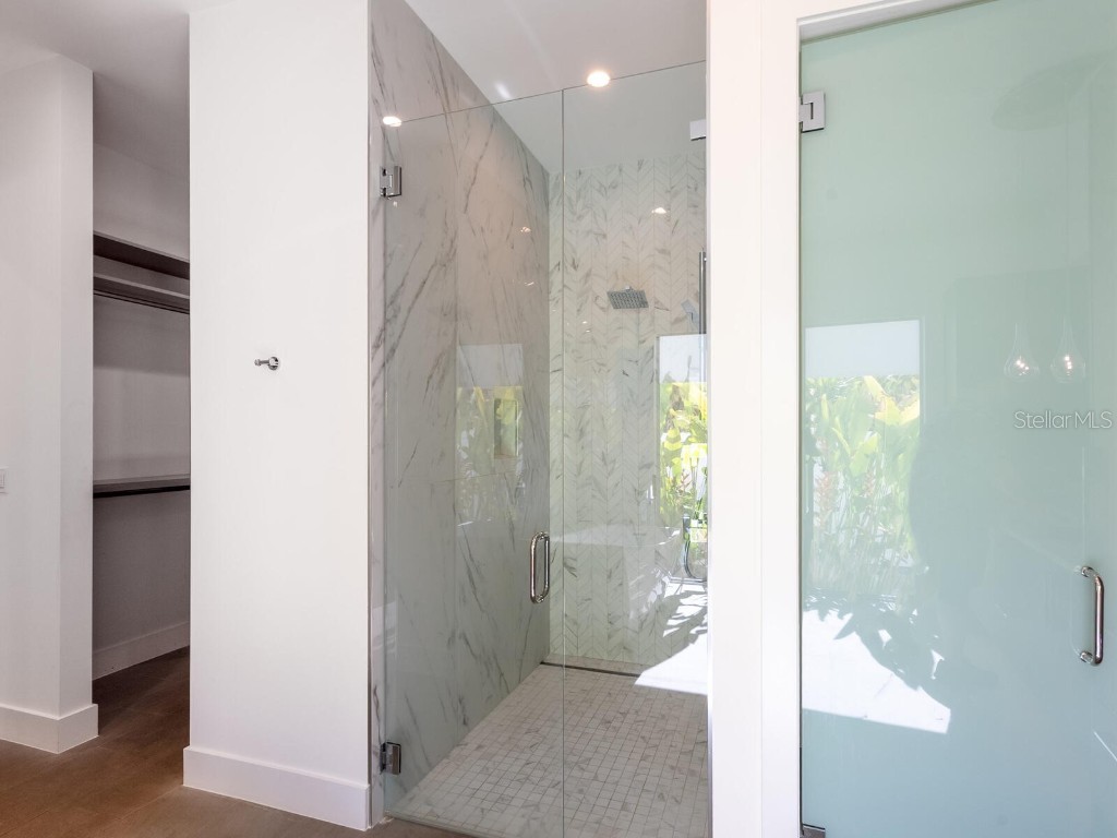 2624 Mulberry Terrace Sarasota FL 34239 A4668284 image35