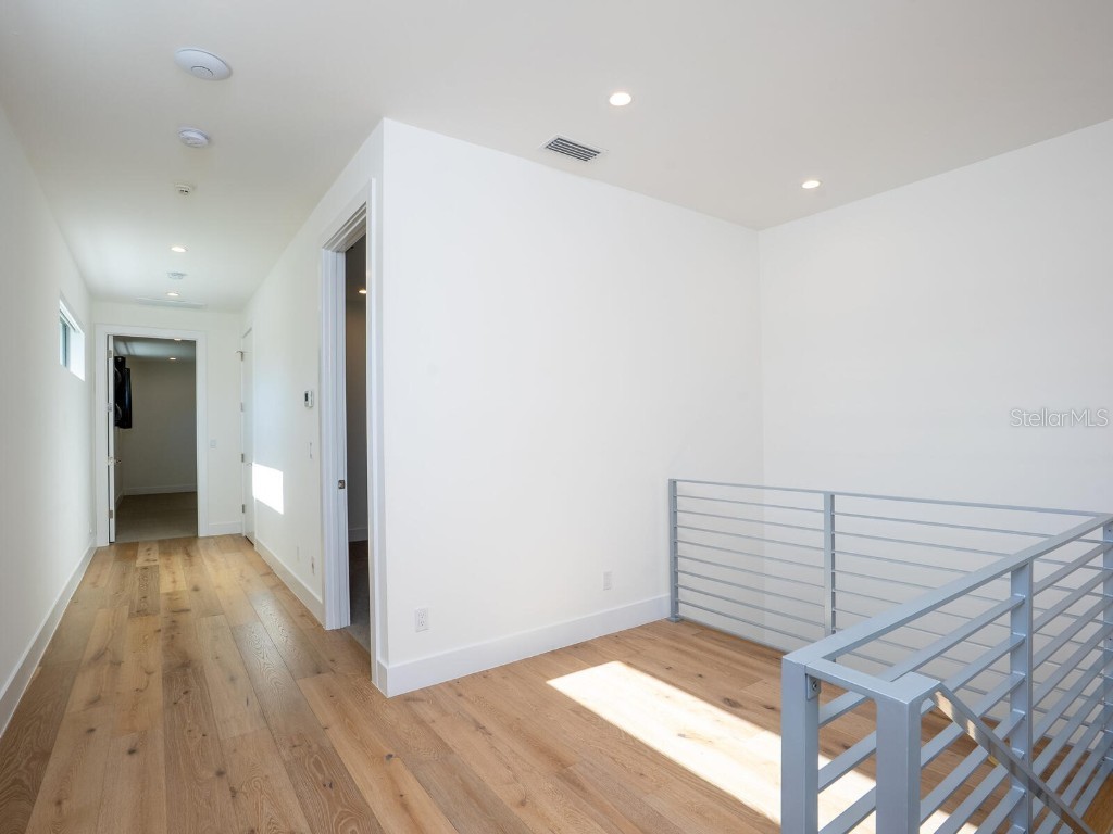 2624 Mulberry Terrace Sarasota FL 34239 A4668284 image42