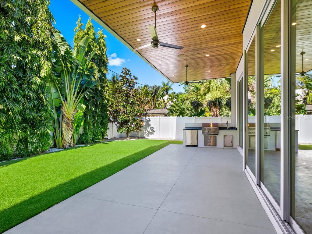 2624 Mulberry Terrace Sarasota FL 34239 A4668284 image54