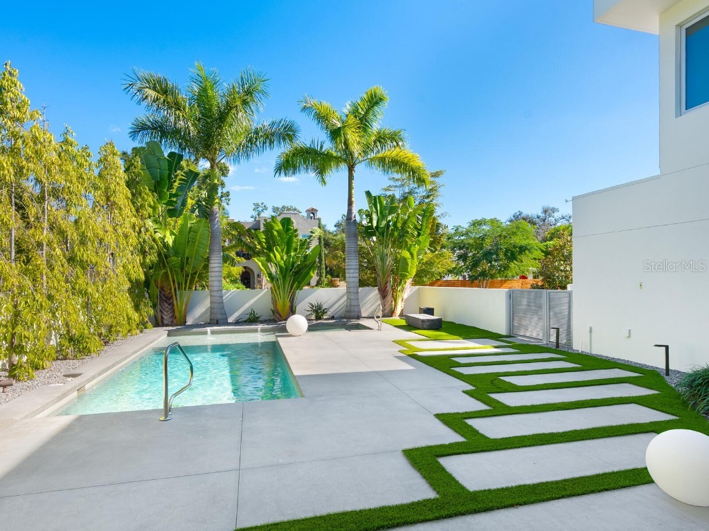 2624 Mulberry Terrace Sarasota FL 34239 A4668284 image6