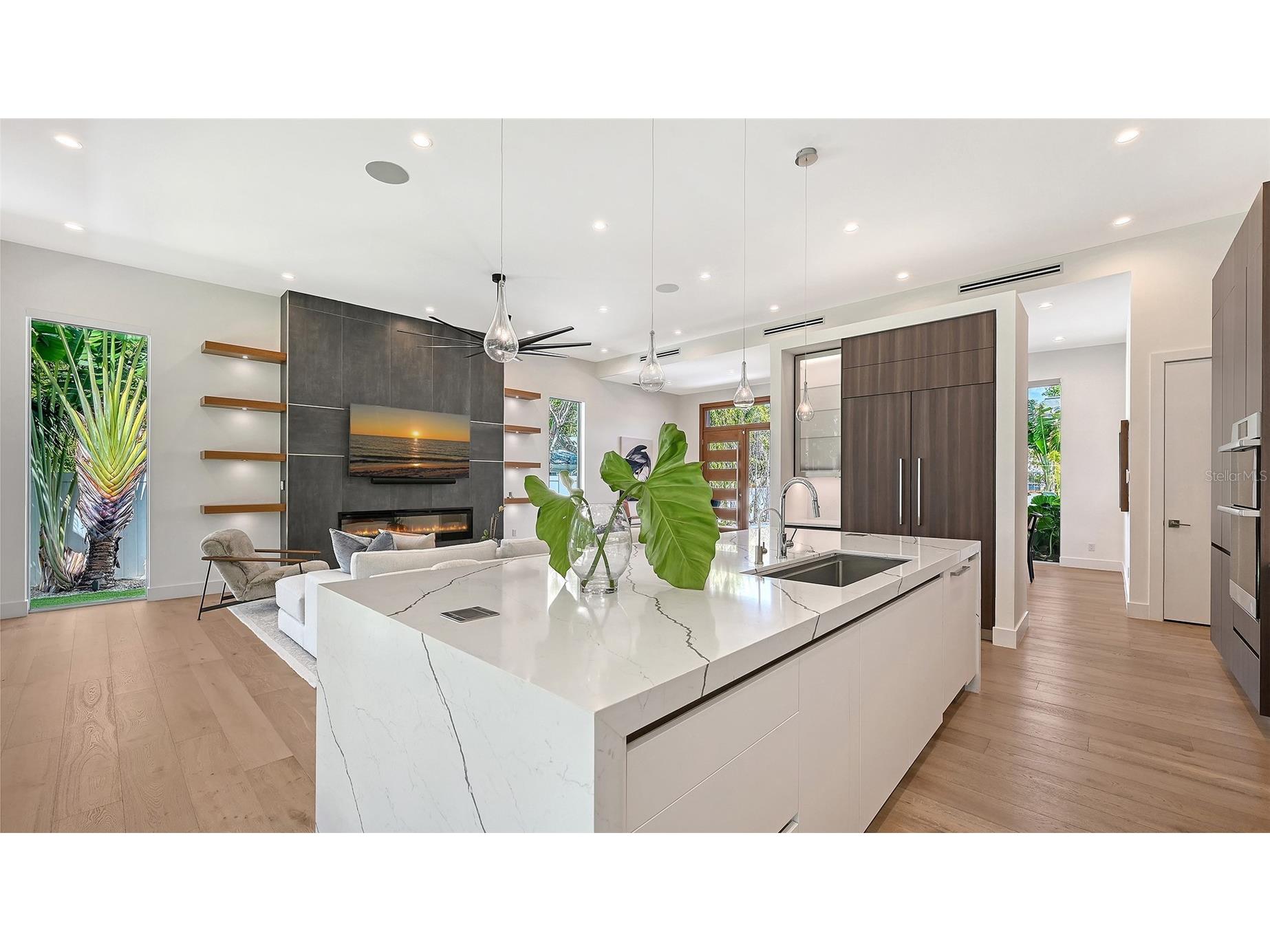 2624 Mulberry Terrace Sarasota FL 34239 A4668284 image74