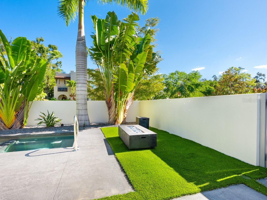 2624 Mulberry Terrace Sarasota FL 34239 A4668284 image9