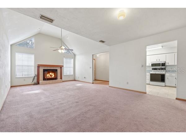 2624 NW 4th Avenue Gainesville FL 32607 GC537795 image3