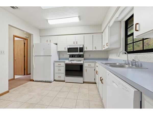 2624 NW 4th Avenue Gainesville FL 32607 GC537795 image8