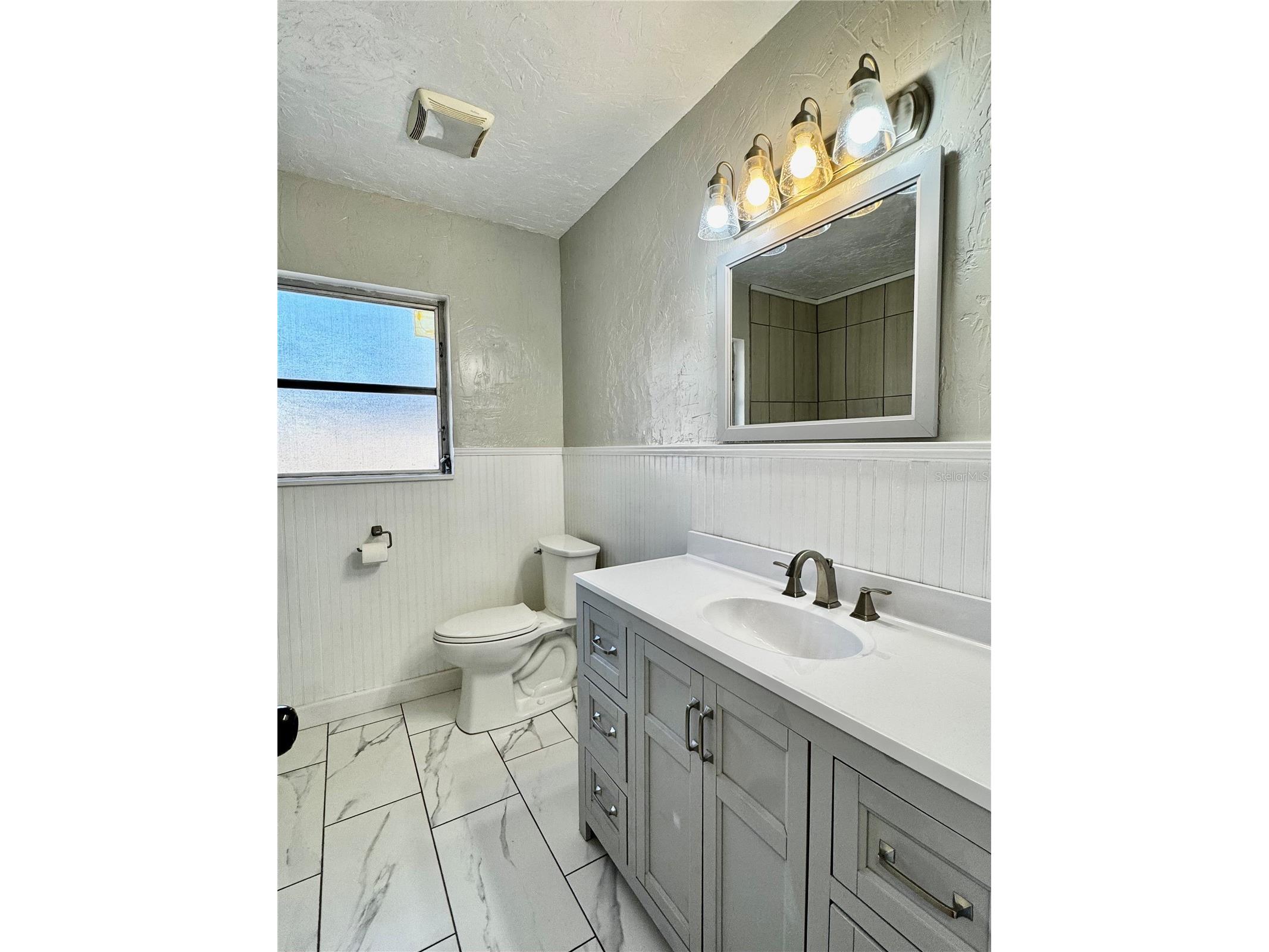 2624 Sunnybrook Drive Sarasota FL 34239 A4688921 image8