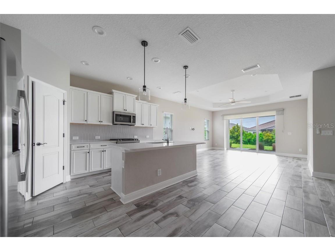 2625 Star Apple Way Sarasota FL 34240 A4653307 image4