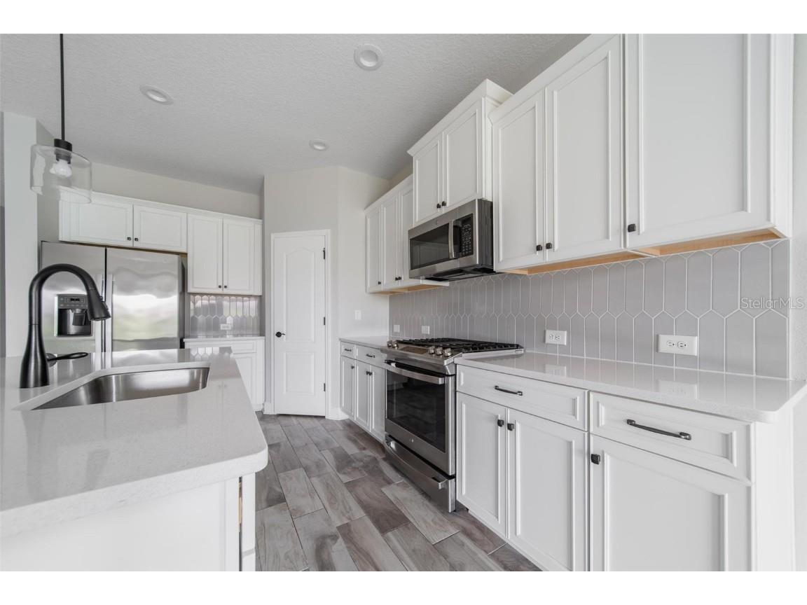 2625 Star Apple Way Sarasota FL 34240 A4653307 image9