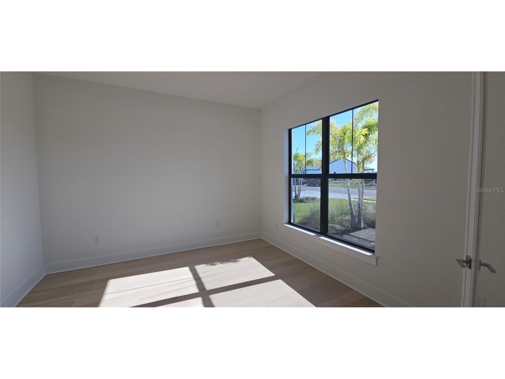 2625 Waterfront Circle Sarasota FL 34240 A4661184 image5