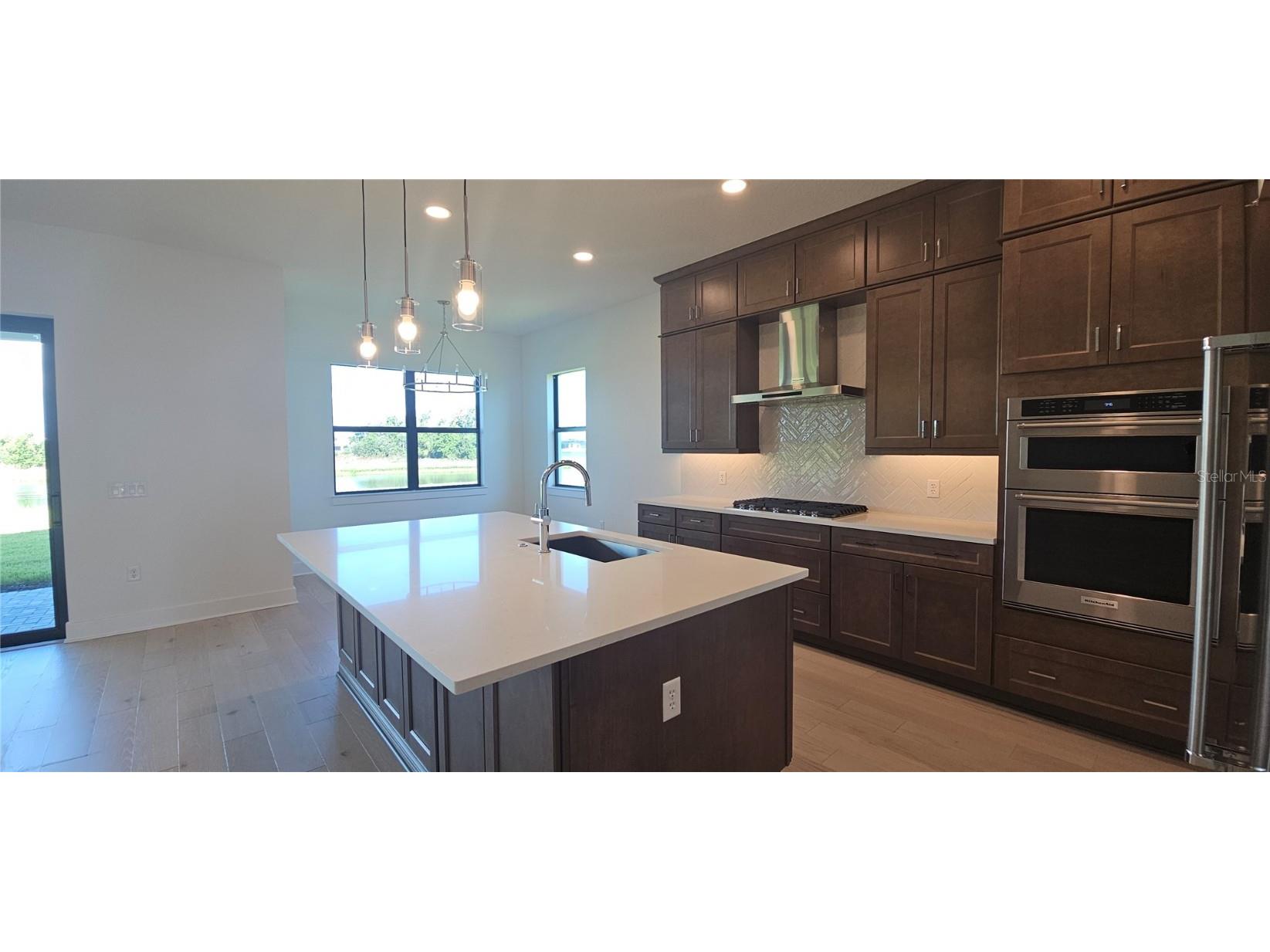 2625 Waterfront Circle Sarasota FL 34240 A4661184 image7