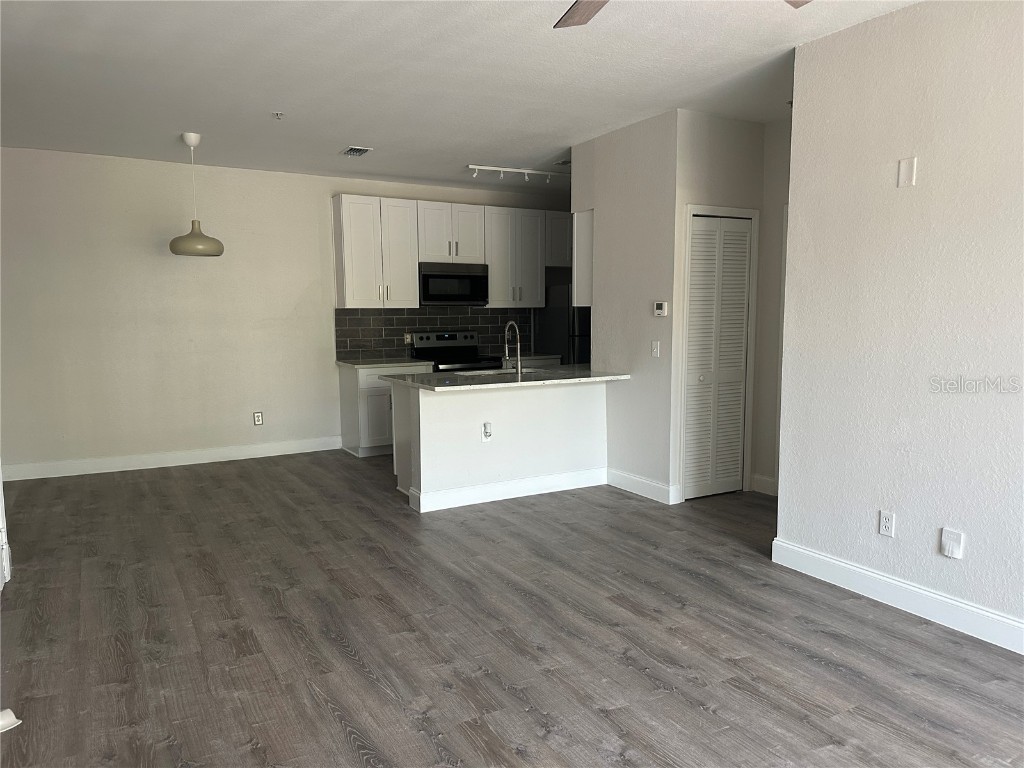 2627 Maitland Crossing Way #203 Orlando FL 32810 O6110487 image1