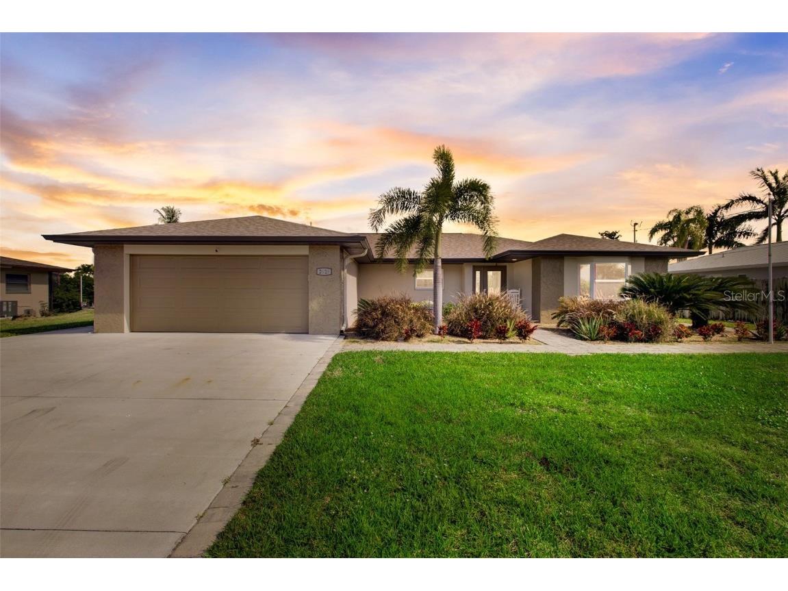 2629 SE 19th Place Cape Coral FL 33904 - SPENCER CANAL U8227367 image1