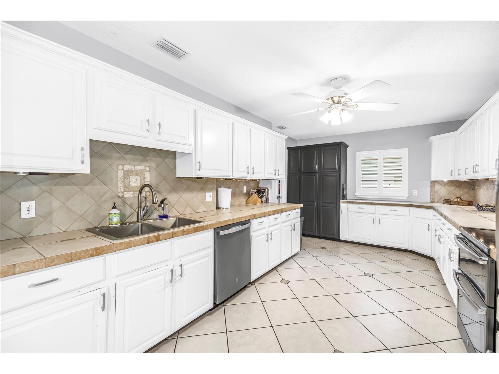 263 42nd Avenue NE Saint Petersburg FL 33703 TB8512348 image6