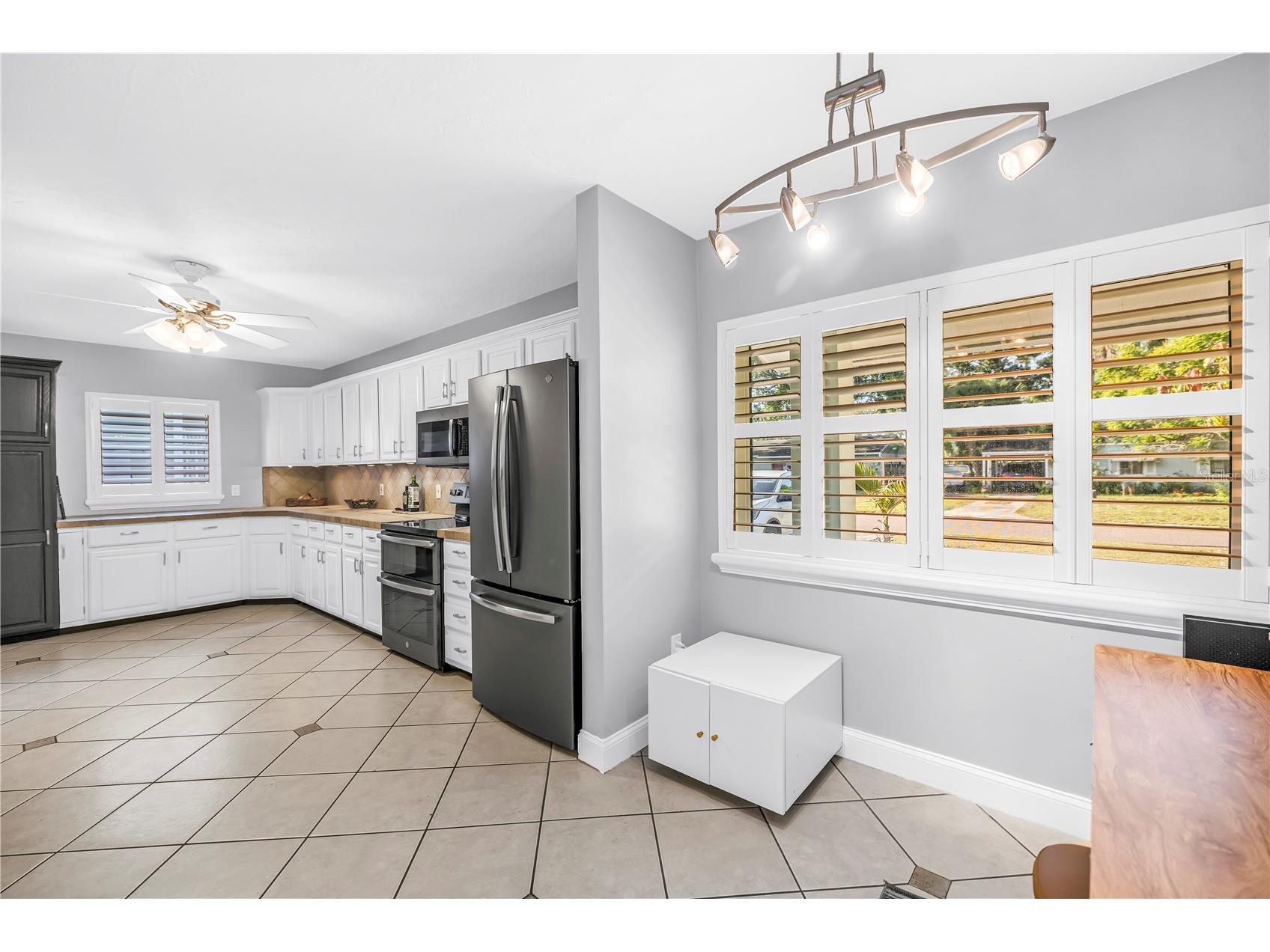 263 42nd Avenue NE Saint Petersburg FL 33703 TB8512348 image8