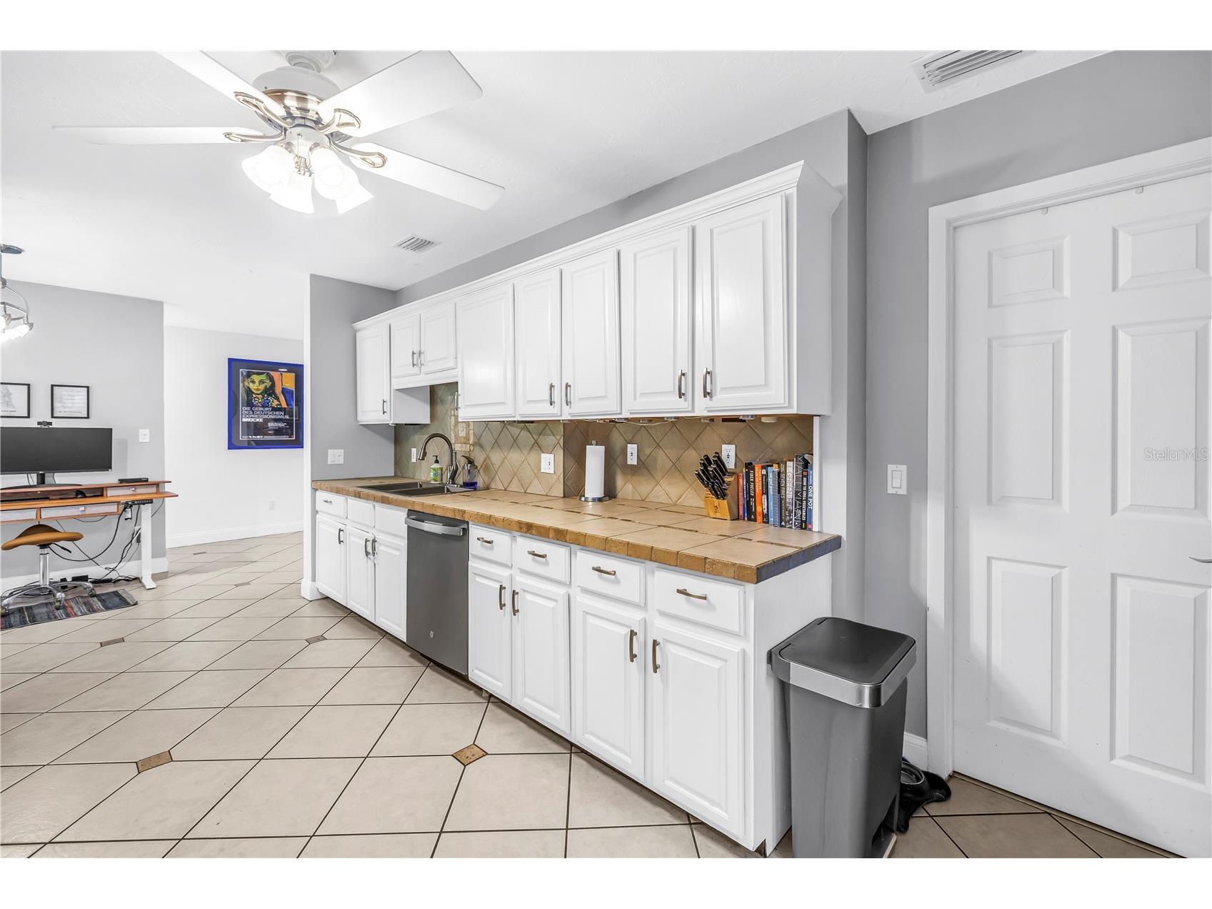 263 42nd Avenue NE Saint Petersburg FL 33703 TB8512348 image9