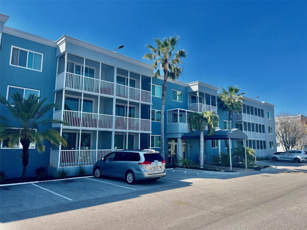 2630 Coconut Bay Lane #1A Sarasota FL 34237 A4599364 image1