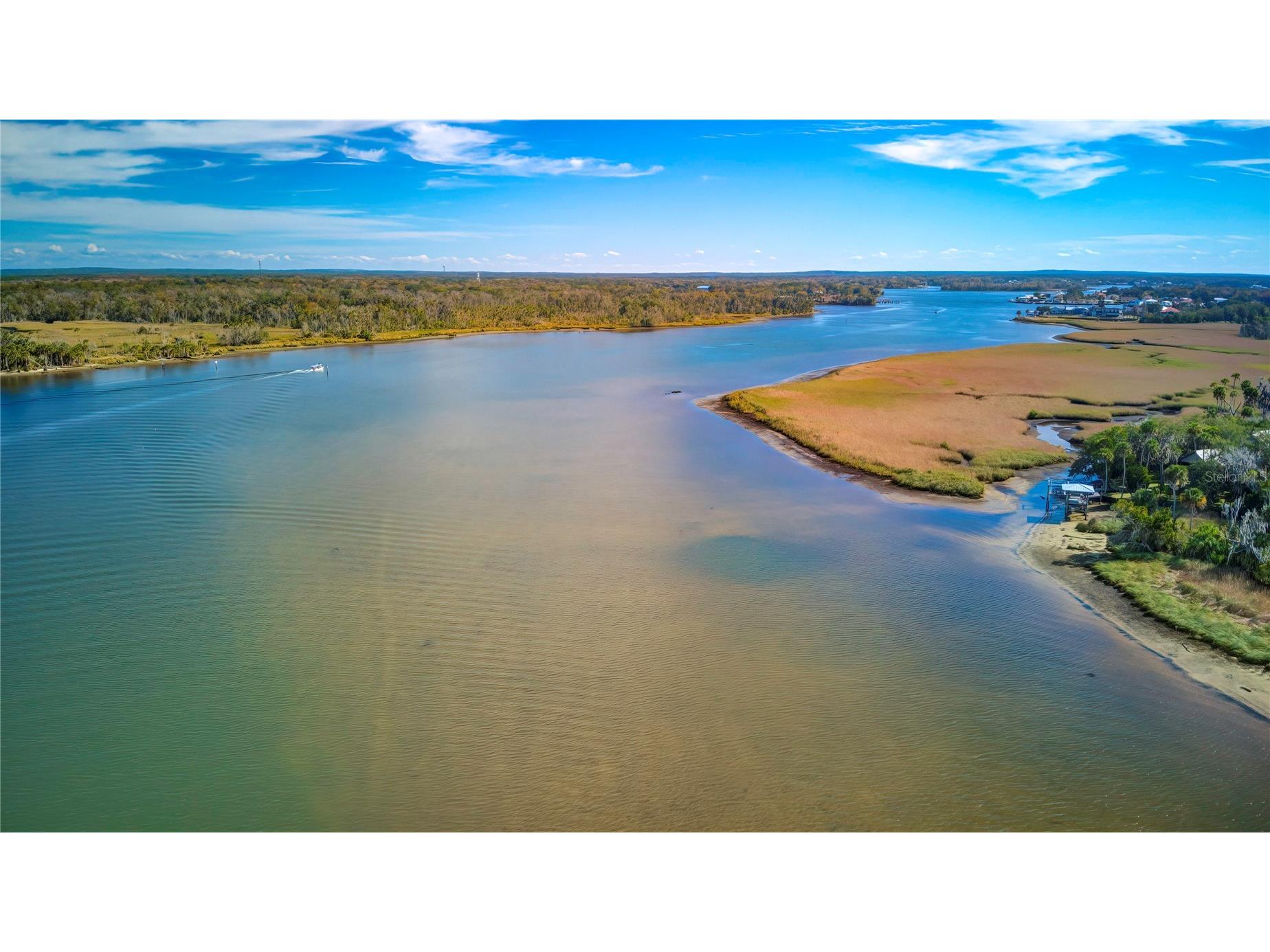2630 N Comanche Point Crystal River FL 34429 W7886057 image2