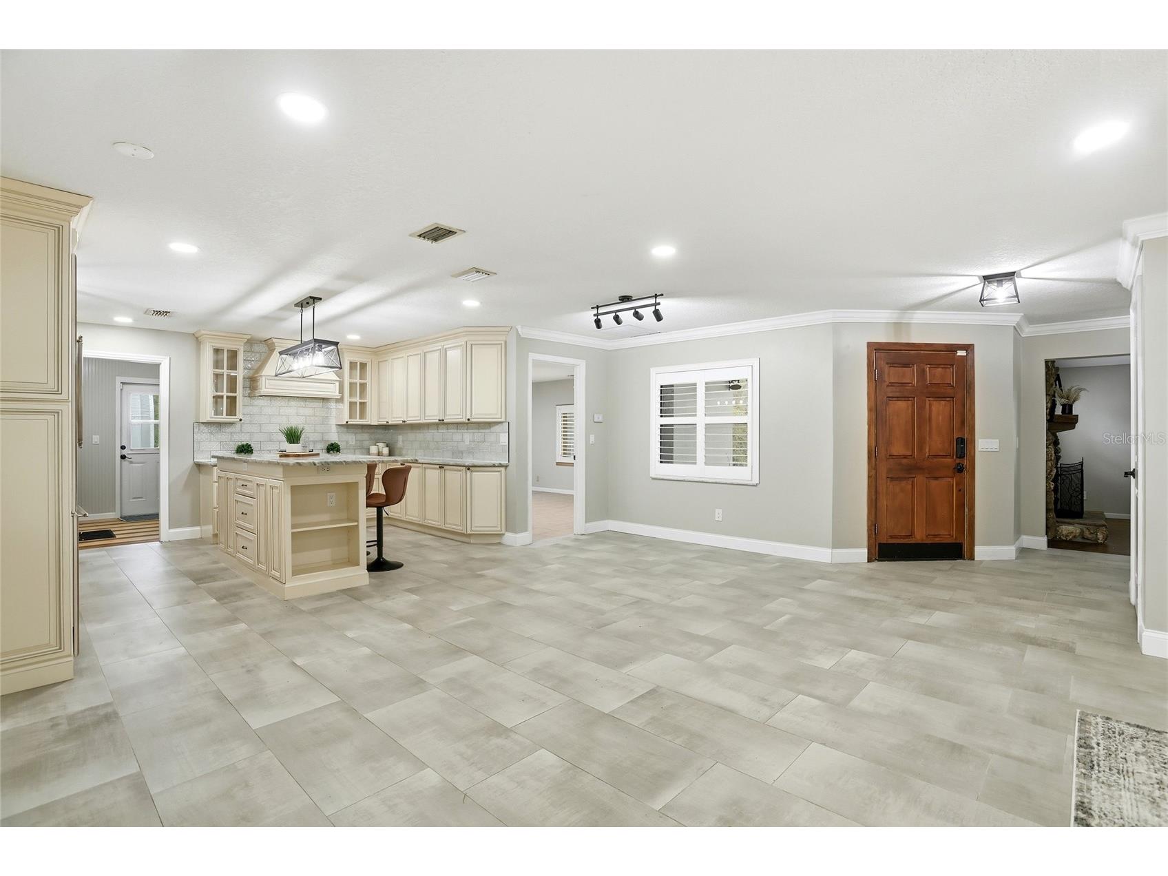 2630 S Tanner Road Orlando FL 32820 V4946859 image5